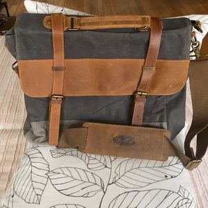 Manificent laptop bag/ satchel